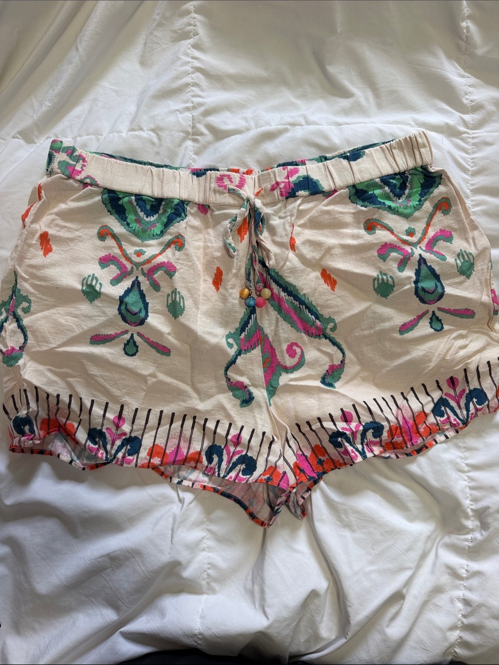 Zara Cream Drawstring Shorts with Multicolor Paisley